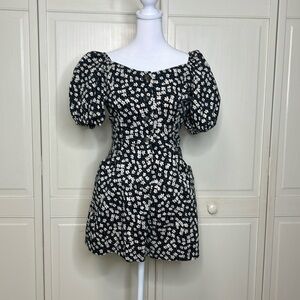 H&M Women’s Black Floral Polka Dot Puff Sleeve Fit & Flare Romper Size Medium